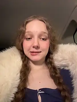 outside_rosy naked in live sex video chat