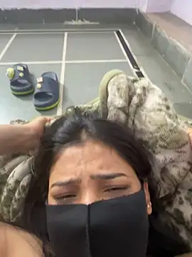 Sex_Queen_aaraya naked in live sex video chat