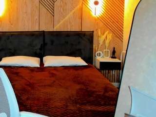 Sofa-Vleifo on webcam for live free nude chat now