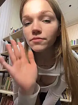 StreetSquirt naked in live sex video chat