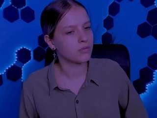 teresa-shy on webcam for live free nude chat now