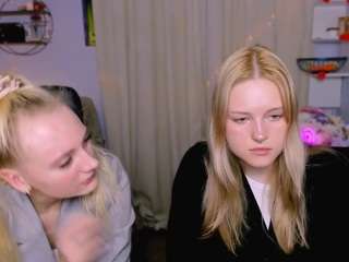 trixy-melison on webcam for live free nude chat now