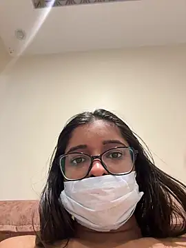 UnsoiledSmeltery naked in live sex video chat