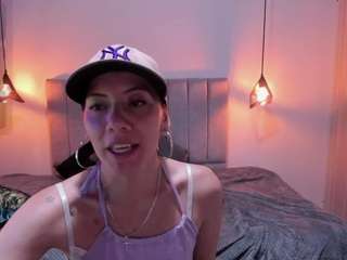 Abril-Fox on webcam for live free nude chat now