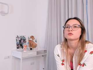 Aleida on webcam for live free nude chat now