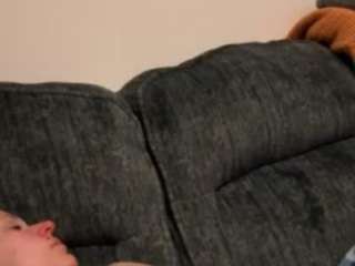 BoozyKarebear on webcam for live free nude chat now