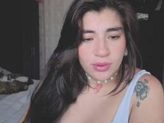 emilyapunzel on webcam for live free nude chat now