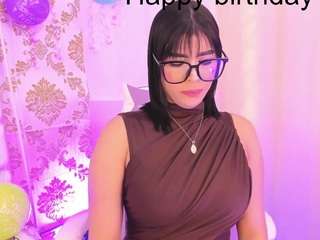 emma-lambert on webcam for live free nude chat now