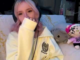 GuillerminaPitter on webcam for live free nude chat now