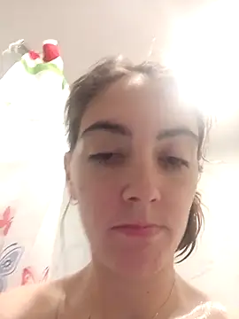 Honeygirl08 naked in live sex video chat