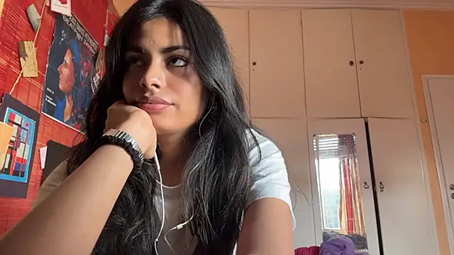 JenniRoutt naked in live sex video chat