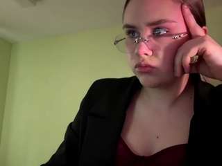 KinaSanflippo on webcam for live free nude chat now