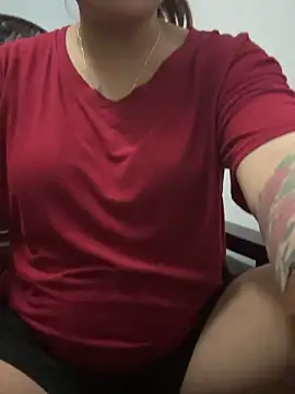 Lina-Naughty naked in live sex video chat