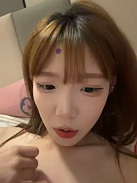 linlian3 naked in live sex video chat