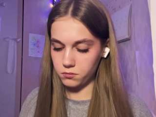 LydiaSokorai on webcam for live free nude chat now
