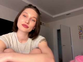MerryPetrea on webcam for live free nude chat now