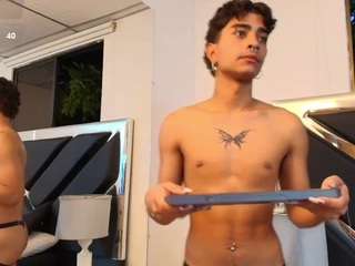 MikeOtthon on webcam for live free nude chat now