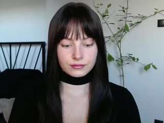 noemilou on webcam for live free nude chat now