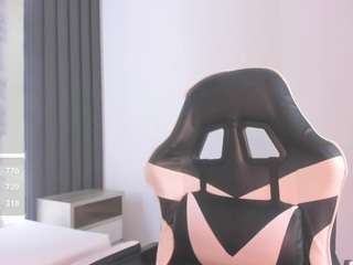 rachel-foxx on webcam for live free nude chat now