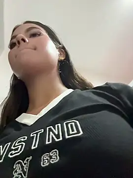Valeria-escobar naked in live sex video chat