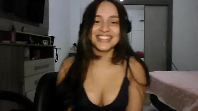 Willowlk naked in live sex video chat