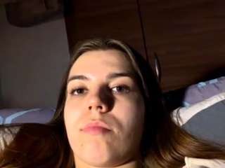 AbbyMenches on webcam for live free nude chat now