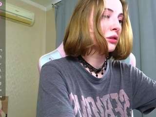 Adelina-Cowell on webcam for live free nude chat now