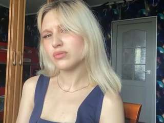 AlexandraTahon on webcam for live free nude chat now