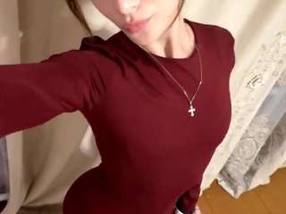 ElinorCallins on webcam for live free nude chat now