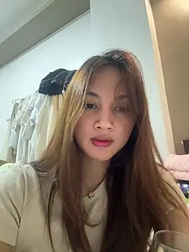 LanySylvia naked in live sex video chat