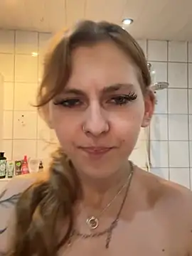 Lina-420 naked in live sex video chat