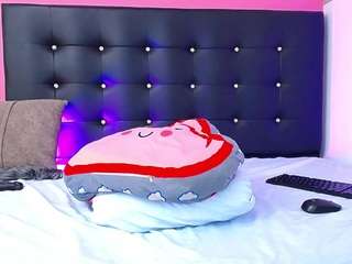 LittleHoneyX on webcam for live free nude chat now