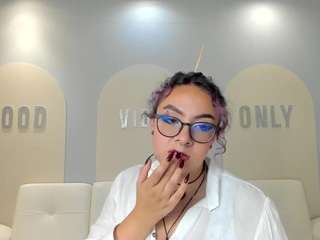 LoiseHarper on webcam for live free nude chat now