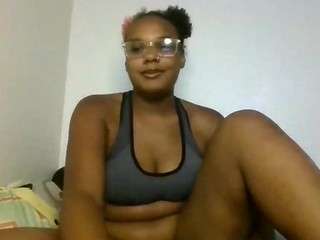 lovelylavender1321 on webcam for live free nude chat now
