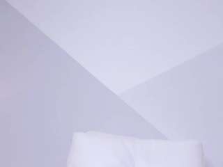 Lunaa-Hart on webcam for live free nude chat now