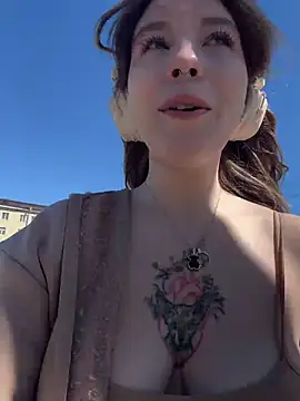mini_moona naked in live sex video chat