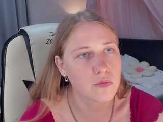 Olivia-Via on webcam for live free nude chat now