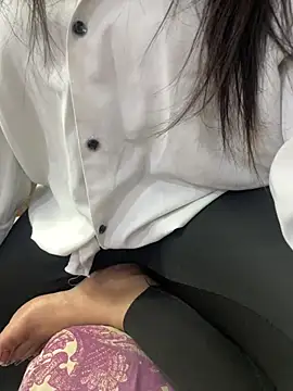 Phardra881 naked in live sex video chat