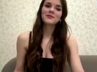 SerinaAmento on webcam for live free nude chat now