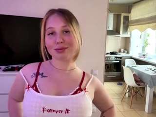 SvetlanaLivasy on webcam for live free nude chat now