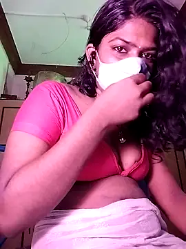 Tamil_Kavitha naked in live sex video chat