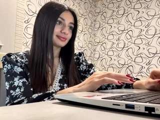 TarshaGrassie on webcam for live free nude chat now