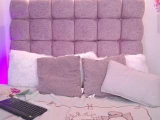 Victoria-Hiills on webcam for live free nude chat now