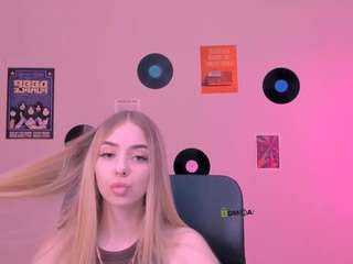 viola-sweet on webcam for live free nude chat now