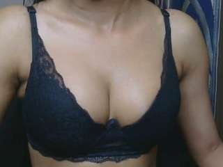 Ziyaakhan on webcam for live free nude chat now