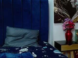 Zoe-wish on webcam for live free nude chat now
