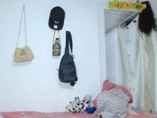 cristalsquirt on webcam for live free nude chat now