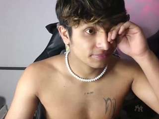 dannyfans7 on webcam for live free nude chat now