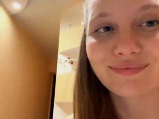 EleonoreBirkenmeier on webcam for live free nude chat now