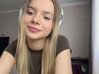 Eni on webcam for live free nude chat now